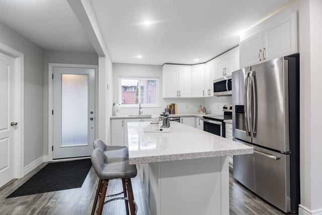 795 Military Tr, Townhouse with 3 bedrooms, 2 bathrooms and 1 parking in Toronto ON | Image 16