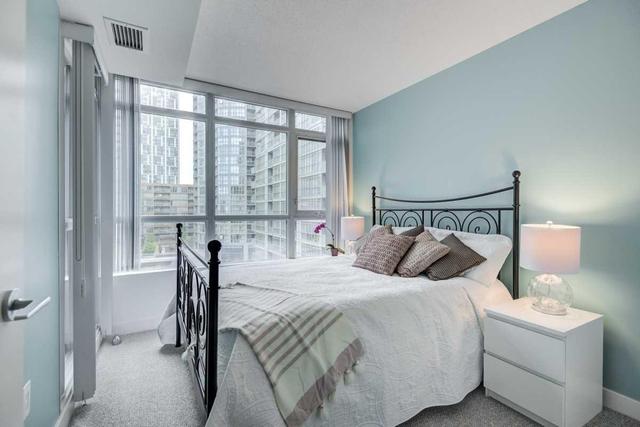 723 - 10 Capreol Crt, Condo with 1 bedrooms, 1 bathrooms and 1 parking in Toronto ON | Image 10