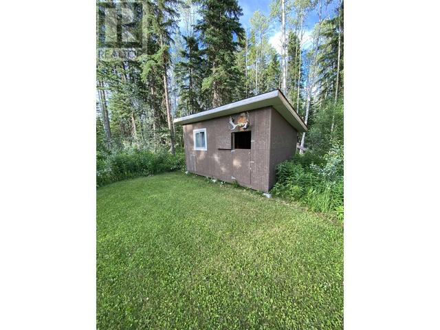 815 Beach Road, House detached with 4 bedrooms, 3 bathrooms and null parking in Bulkley Nechako B BC | Image 8