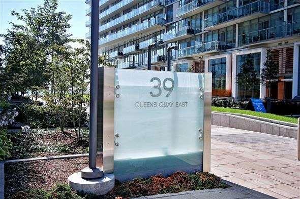 Th 120 - 39 Queens Quay E, Townhouse with 2 bedrooms, 3 bathrooms and 1 parking in Toronto ON | Image 16