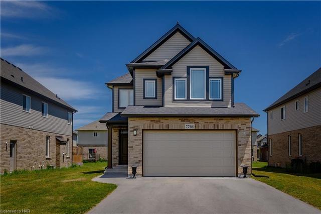 7766 Coulson Crescent, House detached with 4 bedrooms, 2 bathrooms and 4 parking in Niagara Falls ON | Image 1
