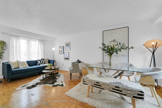 13 - 15 San Robertoway, Townhouse with 3 bedrooms, 2 bathrooms and 3 parking in Toronto ON | Image 14