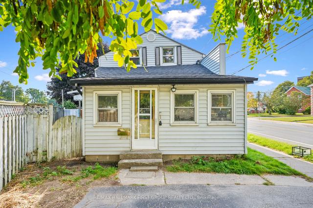 267 University Ave W, House detached with 4 bedrooms, 2 bathrooms and 1 parking in Cobourg ON | Image 1