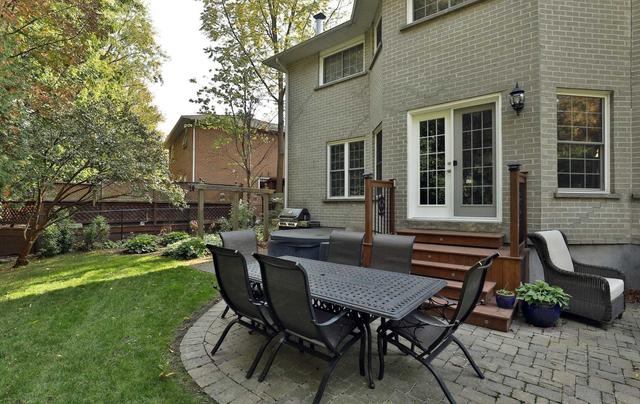 3033 Swansea Dr, House detached with 4 bedrooms, 3 bathrooms and 5 parking in Oakville ON | Image 26