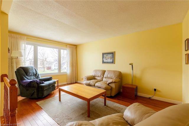 1501 Henley Crescent, House detached with 5 bedrooms, 2 bathrooms and 6 parking in Sarnia ON | Image 34