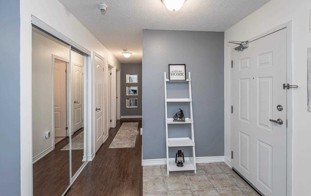 4 - 137 Sydenham Wells, Condo with 2 bedrooms, 1 bathrooms and 1 parking in Barrie ON | Image 3