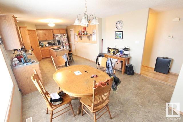 5075 47 Av, House detached with 5 bedrooms, 3 bathrooms and null parking in Lamont AB | Image 7
