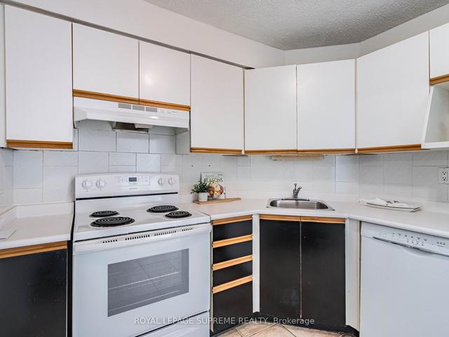 1208 - 41 Markbrook Lane, Condo with 2 bedrooms, 2 bathrooms and 2 parking in Toronto ON | Image 13