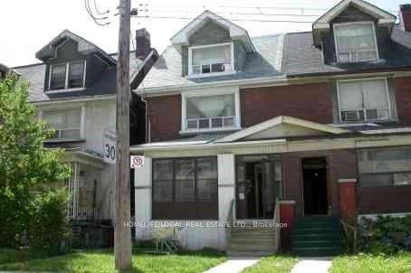 29 Wade Ave, House semidetached with 6 bedrooms, 3 bathrooms and 2 parking in Toronto ON | Image 1