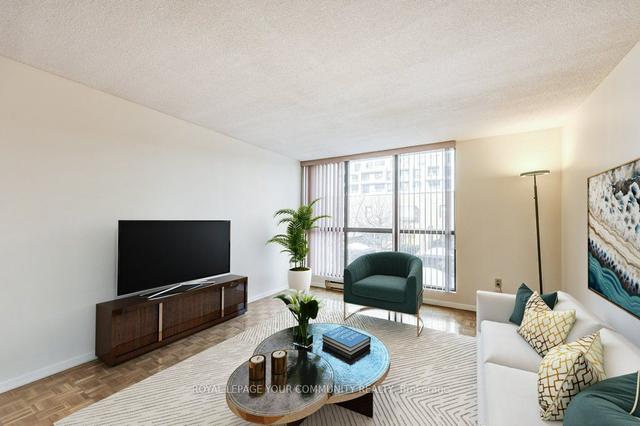 305 - 188 Spadina Ave, Condo with 2 bedrooms, 2 bathrooms and 1 parking in Toronto ON | Image 11