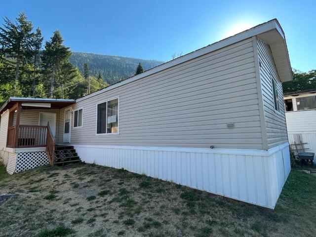 32 - 1554 Granite Road, Home with 3 bedrooms, 1 bathrooms and 4 parking in Central Kootenay E BC | Image 23