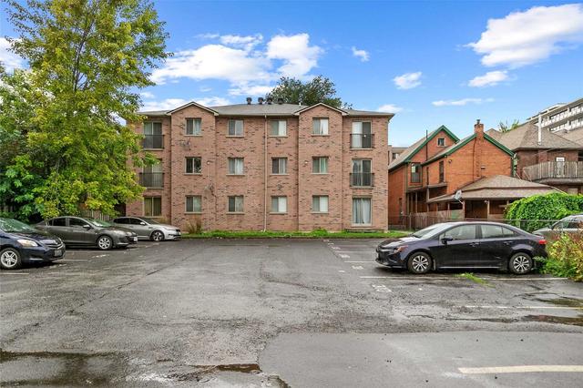 206 - 28 Victoria Ave N, Condo with 2 bedrooms, 1 bathrooms and 1 parking in Hamilton ON | Image 10