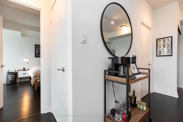 618 - 1169 Queen St W, Condo with 2 bedrooms, 2 bathrooms and 1 parking in Toronto ON | Image 5