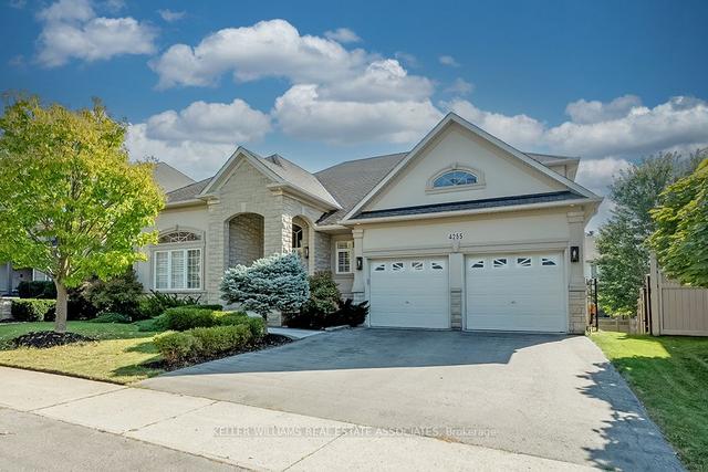 4255 Kane Cres, House detached with 3 bedrooms, 4 bathrooms and 4 parking in Burlington ON | Image 1
