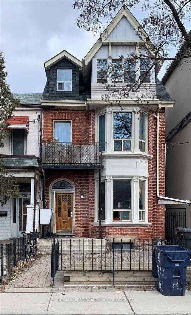 124 Baldwin St, House semidetached with 4 bedrooms, 8 bathrooms and 5 parking in Toronto ON | Image 1