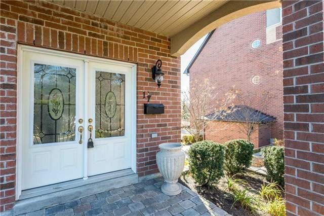 17 White Oaks Rd, Townhouse with 2 bedrooms, 3 bathrooms and 2 parking in Barrie ON | Image 3