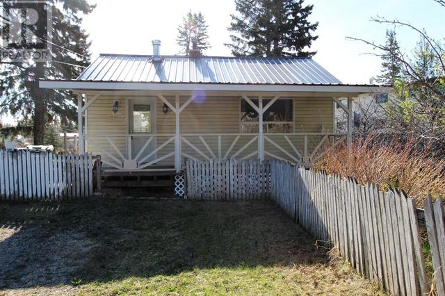 5027 60 Street, House detached with 3 bedrooms, 1 bathrooms and 2 parking in Rocky Mountain House AB | Card Image