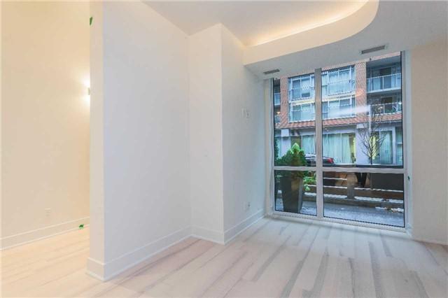 Th14 - 30 Nelson St, Townhouse with 2 bedrooms, 3 bathrooms and 1 parking in Toronto ON | Image 4