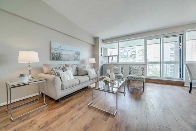 515 - 4064 Lawrence Ave E, Condo with 2 bedrooms, 1 bathrooms and 1 parking in Toronto ON | Image 1