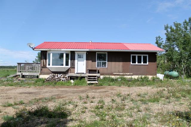 742075 Highway 733, House detached with 2 bedrooms, 1 bathrooms and null parking in Grande Prairie County No. 1 AB | Image 5
