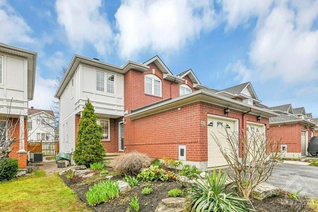 40 Celebration Street, Townhouse with 3 bedrooms, 2 bathrooms and 3 parking in Ottawa ON | Image 2