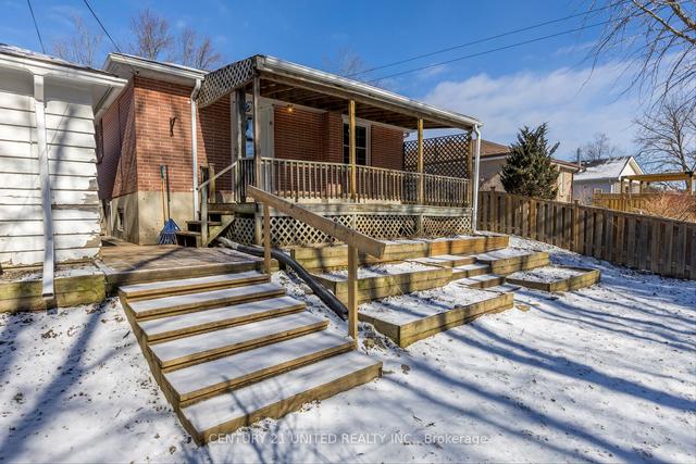 227 Lee St, House detached with 3 bedrooms, 2 bathrooms and 4 parking in Peterborough ON | Image 30
