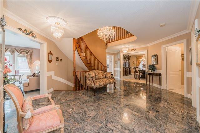 7 Astoria Pl, House detached with 4 bedrooms, 3 bathrooms and 6 parking in Caledon ON | Image 4