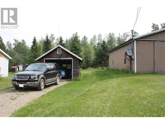 14631 Coffee Creek Subdiv, House detached with 2 bedrooms, 2 bathrooms and null parking in Peace River B BC | Image 3