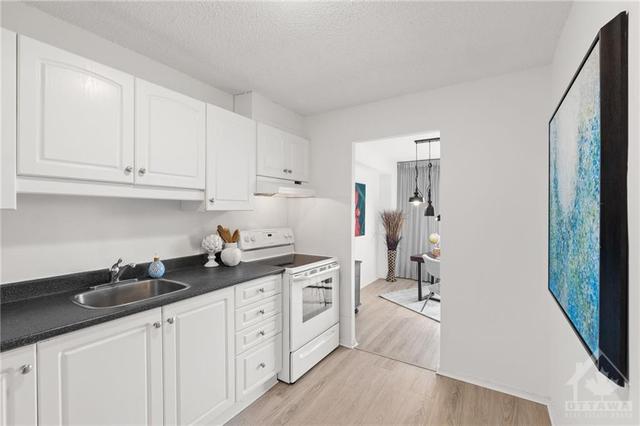 502 - 665 Bathgate Drive, Condo with 2 bedrooms, 1 bathrooms and 1 parking in Ottawa ON | Image 14