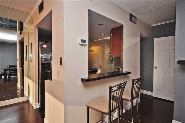 lph8 - 880 Dundas St W, Condo with 1 bedrooms, 1 bathrooms and 2 parking in Mississauga ON | Image 5