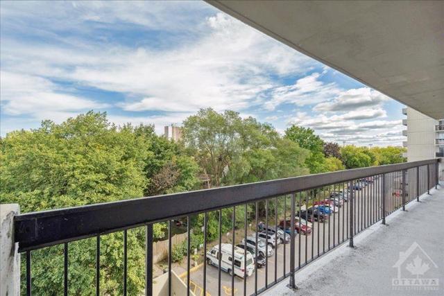 403 - 158 Mcarthur Avenue, Condo with 2 bedrooms, 1 bathrooms and 1 parking in Ottawa ON | Image 17