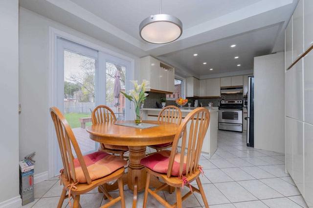 40 Deerbrook Tr, House detached with 3 bedrooms, 4 bathrooms and 3.5 parking in Toronto ON | Image 24