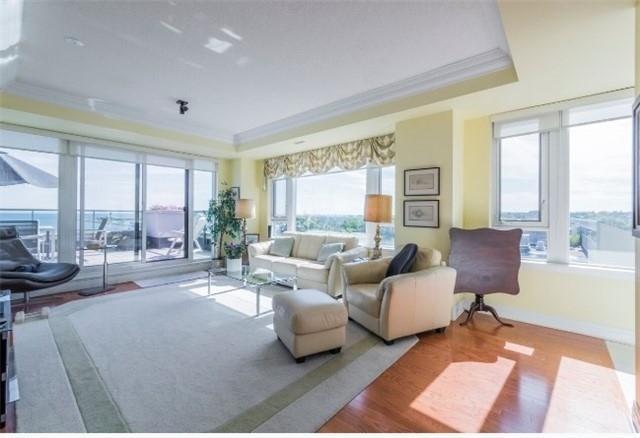 407 - 65 Port St, Condo with 2 bedrooms, 3 bathrooms and 1 parking in Mississauga ON | Image 4