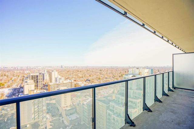 2206 - 185 Roehampton Ave, Condo with 1 bedrooms, 1 bathrooms and 0 parking in Toronto ON | Image 9