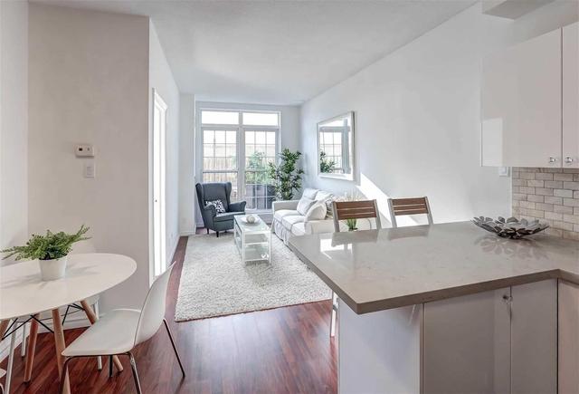 110 - 135 James St S, Condo with 3 bedrooms, 2 bathrooms and 87 parking in Hamilton ON | Image 3