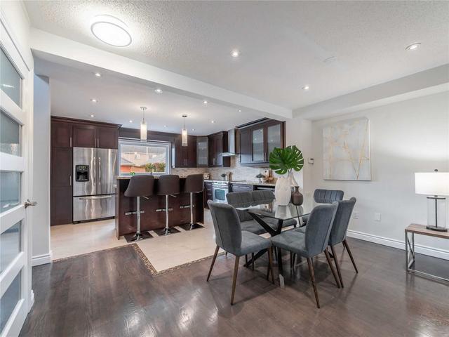 5951 Chalfont Cres, House attached with 3 bedrooms, 4 bathrooms and 2 parking in Mississauga ON | Image 36