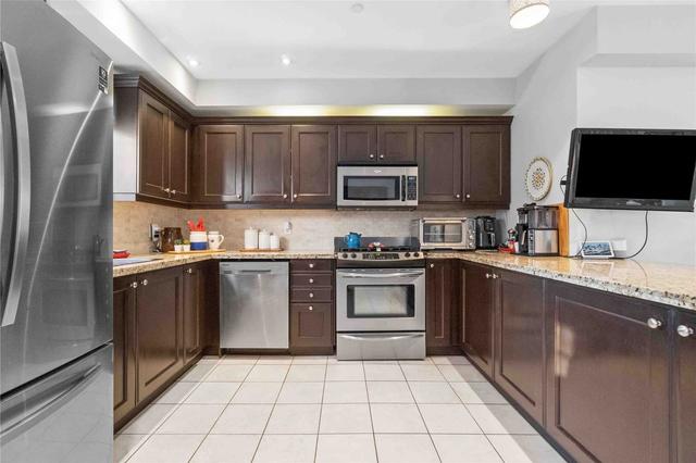 331 Royal York Rd N, House attached with 3 bedrooms, 3 bathrooms and 2 parking in Toronto ON | Image 23
