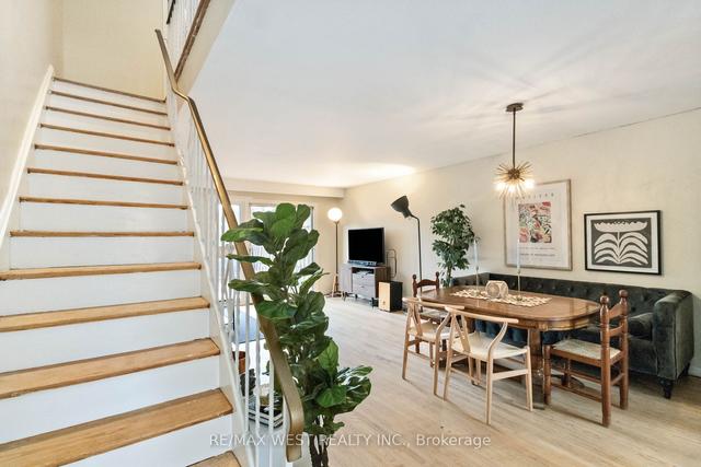 621 Francis Rd, Townhouse with 2 bedrooms, 1 bathrooms and 3 parking in Burlington ON | Image 9