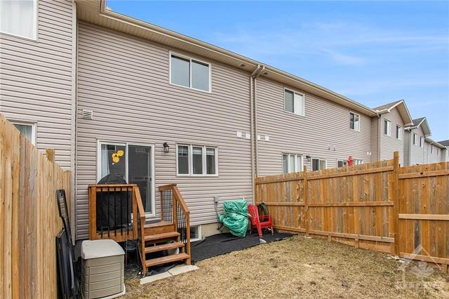 46 Vimy Ridge Crescent, Townhouse with 3 bedrooms, 2 bathrooms and 3 parking in Arnprior ON | Image 25