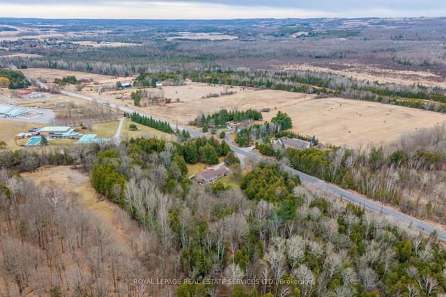 208 Ski Hill Rd, House detached with 5 bedrooms, 4 bathrooms and 10 parking in Kawartha Lakes ON | Image 32