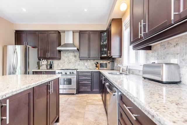 363 Red Oak Ave, House detached with 4 bedrooms, 3 bathrooms and 6 parking in Hamilton ON | Image 6
