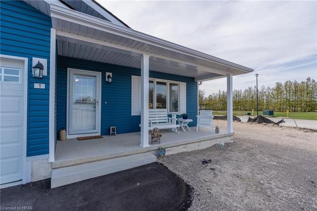 1 Lookout Lane S, House detached with 2 bedrooms, 2 bathrooms and 3 parking in Ashfield Colborne Wawanosh ON | Image 23