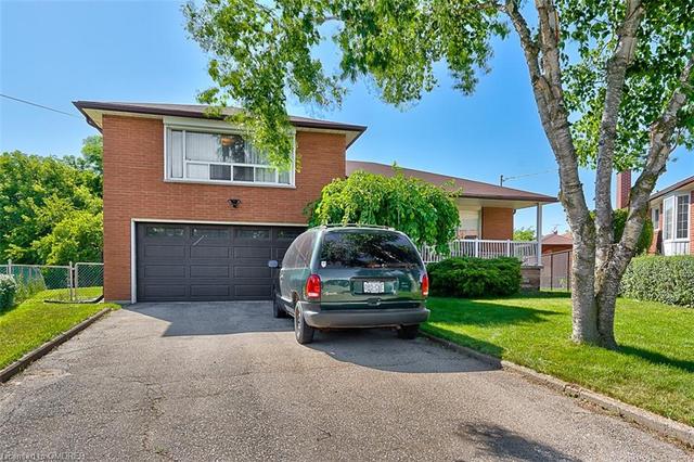 31 Islay Court, House detached with 4 bedrooms, 2 bathrooms and 6 parking in Toronto ON | Image 34