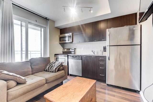 820 - 38 Joe Shuster Way, Condo with 1 bedrooms, 1 bathrooms and null parking in Toronto ON | Image 5