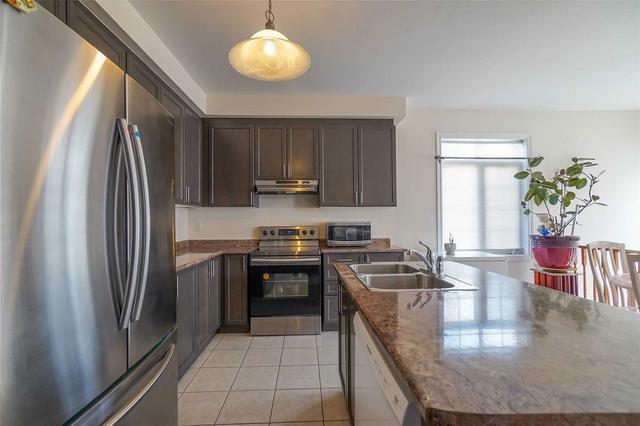 1036 Upper Thames Dr, House detached with 2 bedrooms, 3 bathrooms and 4 parking in Woodstock ON | Image 9
