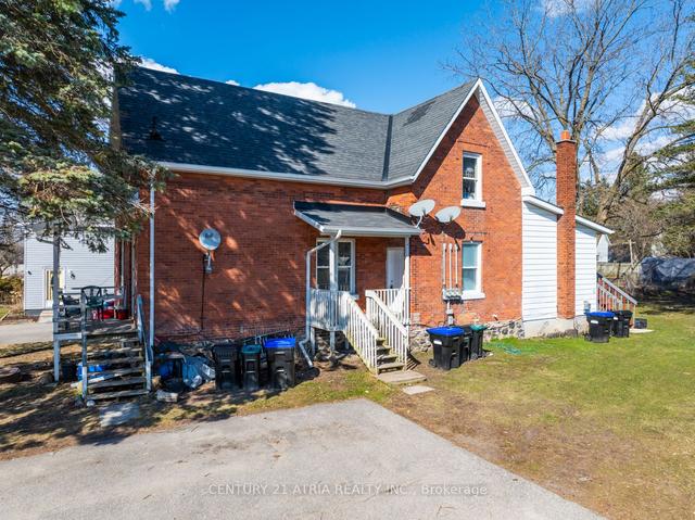 69 Peel St, House detached with 5 bedrooms, 3 bathrooms and 6 parking in Penetanguishene ON | Image 1