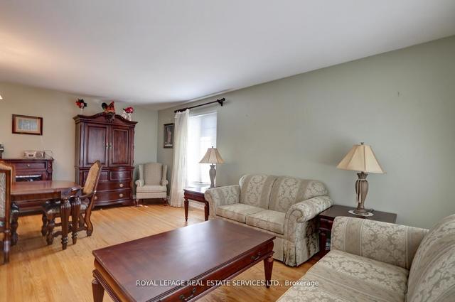 1 Midden Cres, House detached with 3 bedrooms, 2 bathrooms and 3 parking in Toronto ON | Image 17