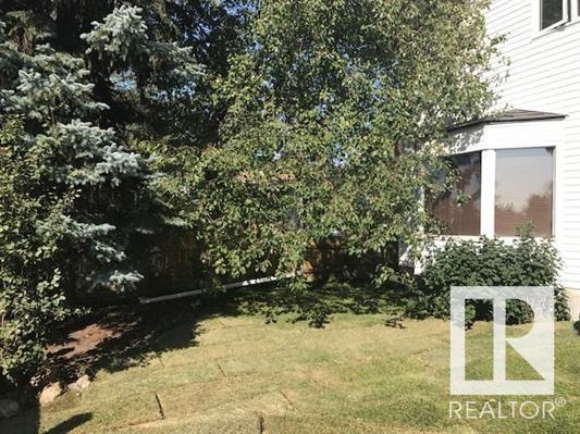 11112 54 Av Nw, House detached with 10 bedrooms, 5 bathrooms and null parking in Edmonton AB | Image 2