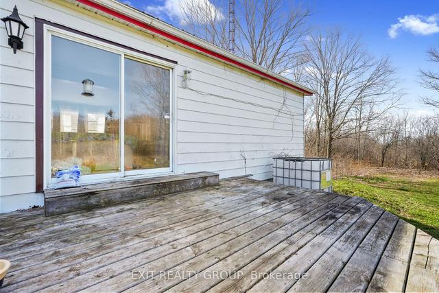 19656 Loyalist Pkwy, House detached with 3 bedrooms, 2 bathrooms and 7 parking in Prince Edward County ON | Image 27