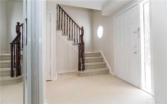 12 Vivians Cres, House detached with 3 bedrooms, 2 bathrooms and 2 parking in Brampton ON | Image 14